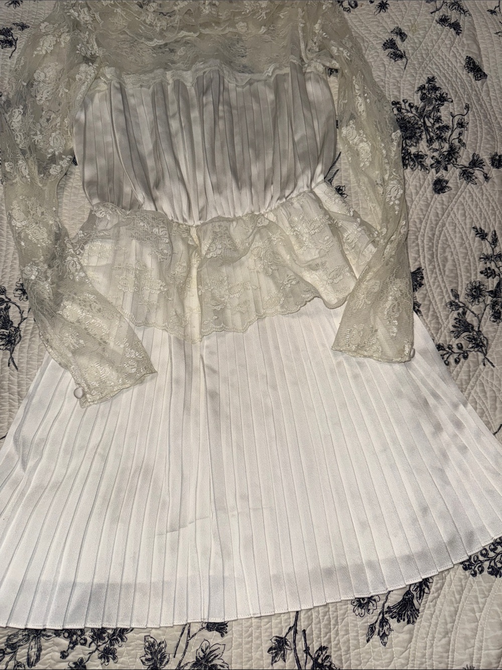 Free People lace silky size 4 dress